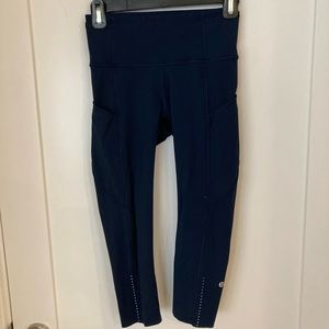 Lululemon size 4 tights, navy